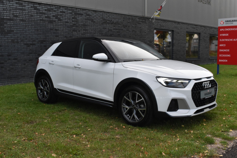 Audi A1 citycarver 30 TFSI Advanced Edition Automaat 2-tone