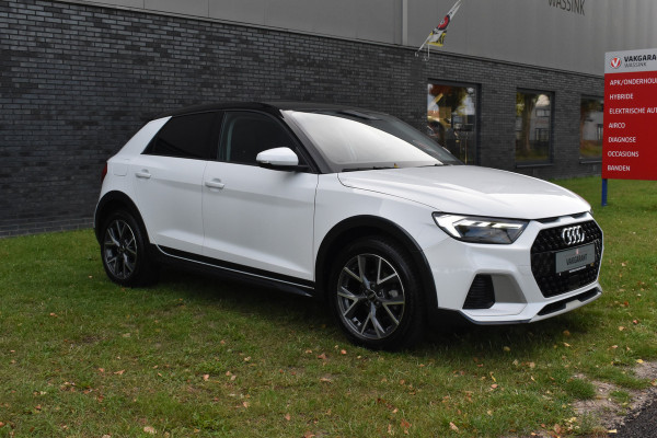 Audi A1 citycarver 30 TFSI Advanced Edition Automaat 2-tone
