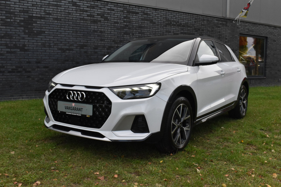 Audi A1 citycarver 30 TFSI Advanced Edition Automaat 2-tone