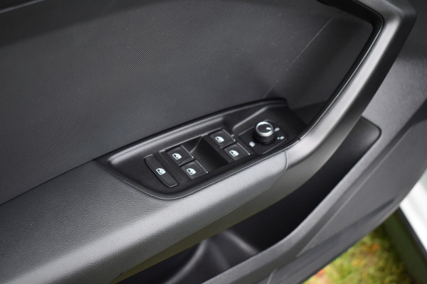 Audi A1 citycarver 30 TFSI Advanced Edition Automaat 2-tone