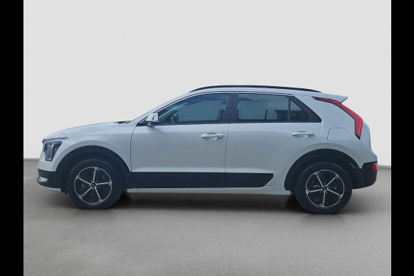 Kia Niro 1.6 GDi Hybrid DynamicLine Automaat | Navigatie | Camera | Parkeersensoren | Climate | Apple Carplay / Android Auto | Kia Niro 1.6 GDi Hybrid DynamicLine Automaat | Navigatie | Camera | Parkeersensoren | Climate | Apple Carplay / Android Auto |