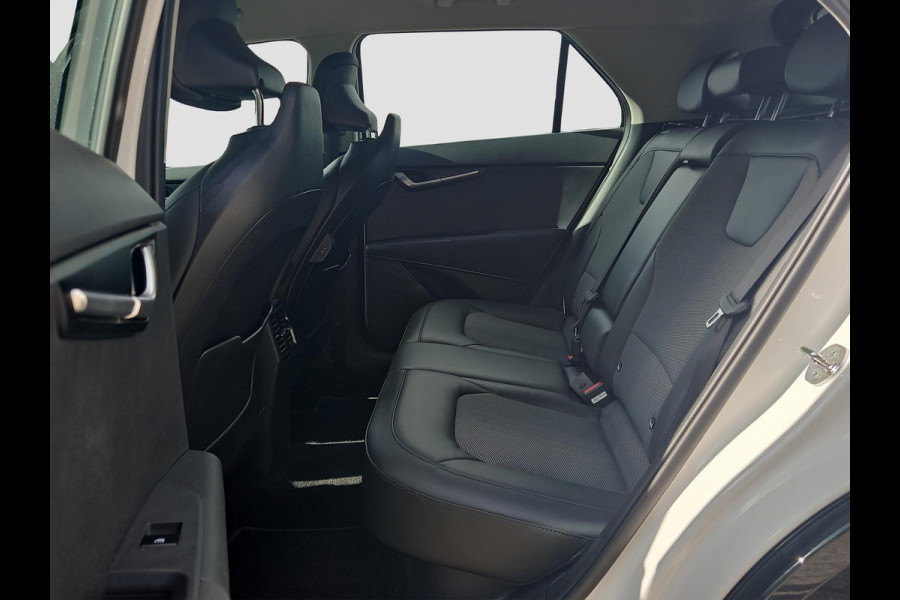 Kia Niro 1.6 GDi Hybrid DynamicLine Automaat | Navigatie | Camera | Parkeersensoren | Climate | Apple Carplay / Android Auto | Kia Niro 1.6 GDi Hybrid DynamicLine Automaat | Navigatie | Camera | Parkeersensoren | Climate | Apple Carplay / Android Auto |