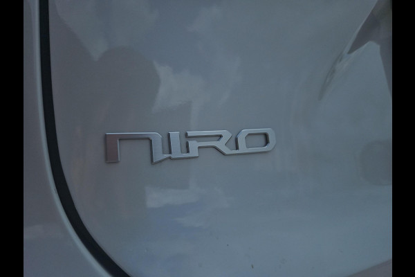 Kia Niro 1.6 GDi Hybrid DynamicLine Automaat | Navigatie | Camera | Parkeersensoren | Climate | Apple Carplay / Android Auto | Kia Niro 1.6 GDi Hybrid DynamicLine Automaat | Navigatie | Camera | Parkeersensoren | Climate | Apple Carplay / Android Auto |