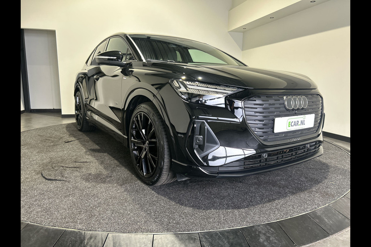 Audi Q4 Sportback e-tron 40 Launch edition S Competition 77 kWh | Black on Black | Trekhaak wegklapbaar Audi Q4 Sportback e-tron 40 Launch edition S Competition 77 kWh | Black on Black | Trekhaak wegklapbaar