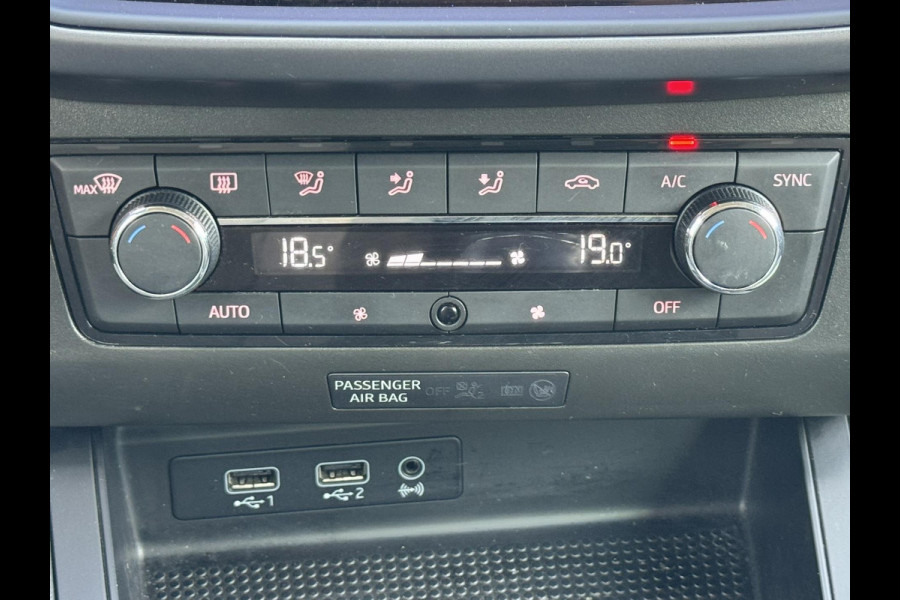 Seat Ibiza 1.0 TSI Style Business Intense Cruise control Climate control Navigatie Apple Carplay / Android Auto Bleutooth