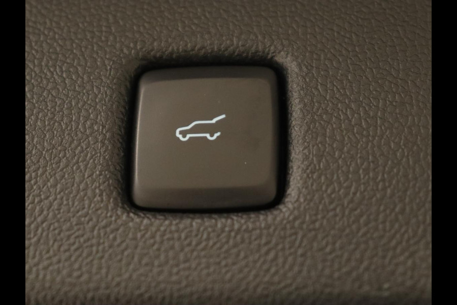 Ford Kuga 2.5 PHEV ST-Line X | Trekhaak | Automaat | Navigatie | Stoelverwarming | Stuurverwarming | Head up display | Adaptive cruise | Carplay | Camera | Lane assist | LMV 19 inch