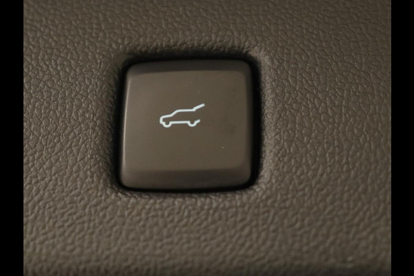 Ford Kuga 2.5 PHEV ST-Line X | Trekhaak | Automaat | Navigatie | Stoelverwarming | Stuurverwarming | Head up display | Adaptive cruise | Carplay | Camera | Lane assist | LMV 19 inch
