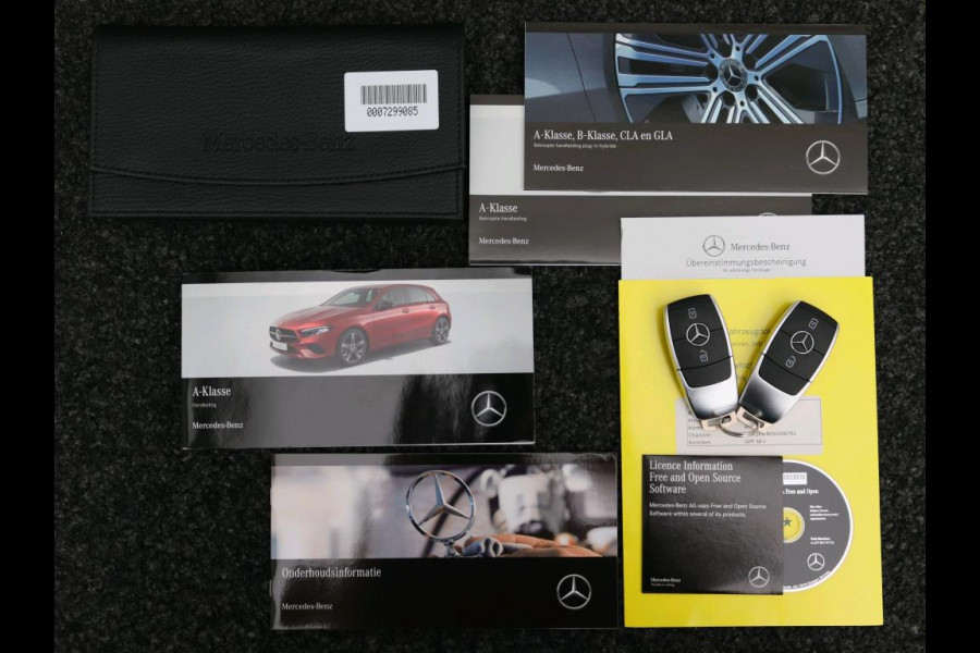 Mercedes-Benz A-Klasse 250 e Star Edition AMG Line AMG Line | Sfeerverlichting  |Achteruitrijcamera | Apple CarPlay, Inclusief 24 maanden MB Certified garantie voor Europa.