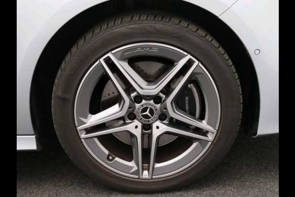 Mercedes-Benz A-Klasse 250 e Star Edition AMG Line AMG Line | Sfeerverlichting  |Achteruitrijcamera | Apple CarPlay, Inclusief 24 maanden MB Certified garantie voor Europa.