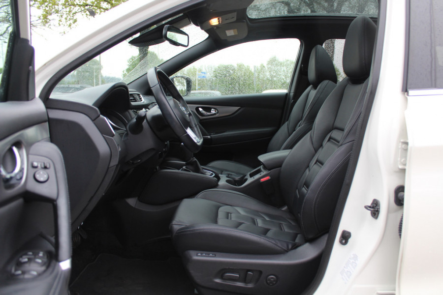 Nissan QASHQAI 1.3 DIG-T Tekna / Full option! / Panoramadak / 360Camera / Leder / Apple CarPlay / 19'' / Bose / Navigatie / Stoelverwarming / Keyless