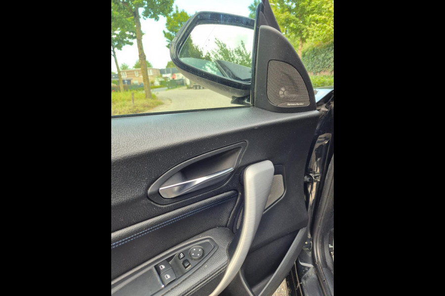 BMW 1-serie M Sport Coupe Executive CarPlay Adaptieve LED Keyless Harman Kardon NAP Rijklaar