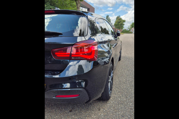 BMW 1-serie M Sport Coupe Executive CarPlay Adaptieve LED Keyless Harman Kardon NAP Rijklaar