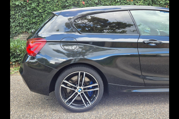 BMW 1-serie M Sport Coupe Executive CarPlay Adaptieve LED Keyless Harman Kardon NAP Rijklaar