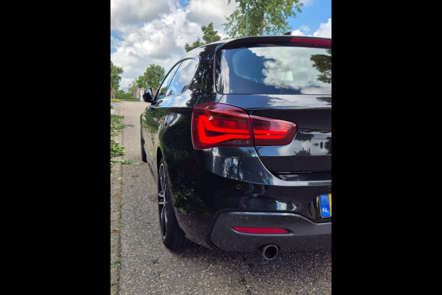 BMW 1-serie M Sport Coupe Executive CarPlay Adaptieve LED Keyless Harman Kardon NAP Rijklaar