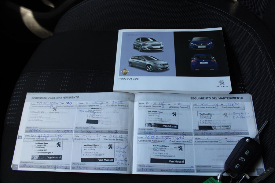 Peugeot 308 1.2 PureTech Blue Lease GT-line camera multimedia vol opties dealer onderhouden