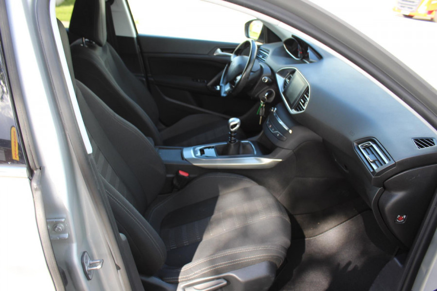 Peugeot 308 1.2 PureTech Blue Lease GT-line camera multimedia vol opties dealer onderhouden