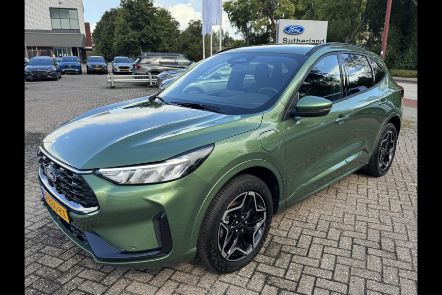 Ford Kuga 2.5 PHEV ST-Line 242pk | Wegklapbare Trekhaak | Winterpack | Bursting Green | 19 inch Velgen | 2.100kg Trekgewicht | 1e Eigenaar