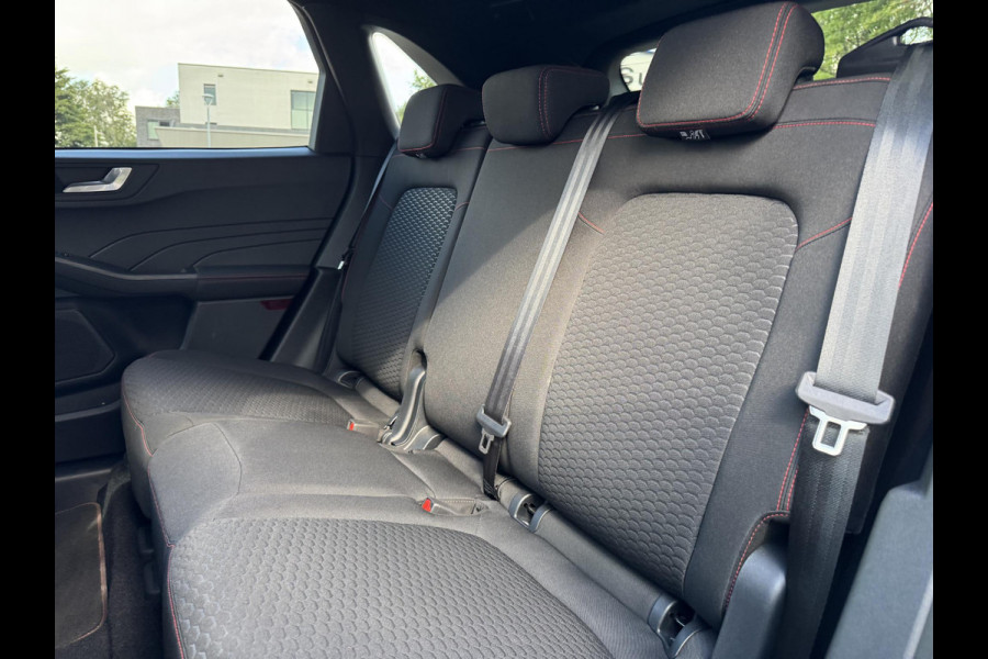 Ford Kuga 2.5 PHEV ST-Line 242pk | Wegklapbare Trekhaak | Winterpack | Bursting Green | 19 inch Velgen | 2.100kg Trekgewicht | 1e Eigenaar