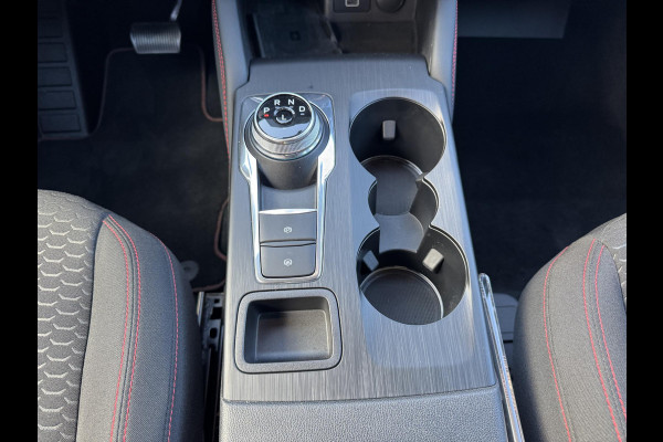 Ford Kuga 2.5 PHEV ST-Line 242pk | Wegklapbare Trekhaak | Winterpack | Bursting Green | 19 inch Velgen | 2.100kg Trekgewicht | 1e Eigenaar