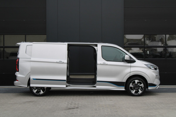 Ford Transit Custom 300 2.0 TDCI L2H1 Sport 170pk - 2x Schuifdeur - ACC - 19'' LM Velgen - 70L Tank - Navi - Camera - Stoel & Stuurverwarming - Blin
