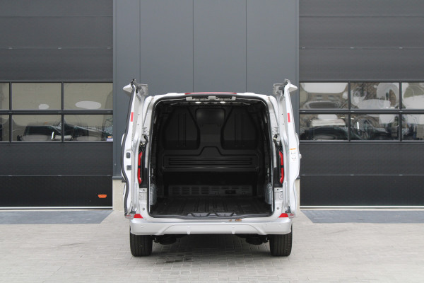 Ford Transit Custom 300 2.0 TDCI L2H1 Sport 170pk - 2x Schuifdeur - ACC - 19'' LM Velgen - 70L Tank - Navi - Camera - Stoel & Stuurverwarming - Blin