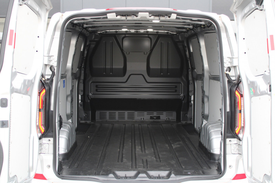 Ford Transit Custom 300 2.0 TDCI L2H1 Sport 170pk - 2x Schuifdeur - ACC - 19'' LM Velgen - 70L Tank - Navi - Camera - Stoel & Stuurverwarming - Blin