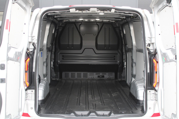 Ford Transit Custom 300 2.0 TDCI L2H1 Sport 170pk - 2x Schuifdeur - ACC - 19'' LM Velgen - 70L Tank - Navi - Camera - Stoel & Stuurverwarming - Blin