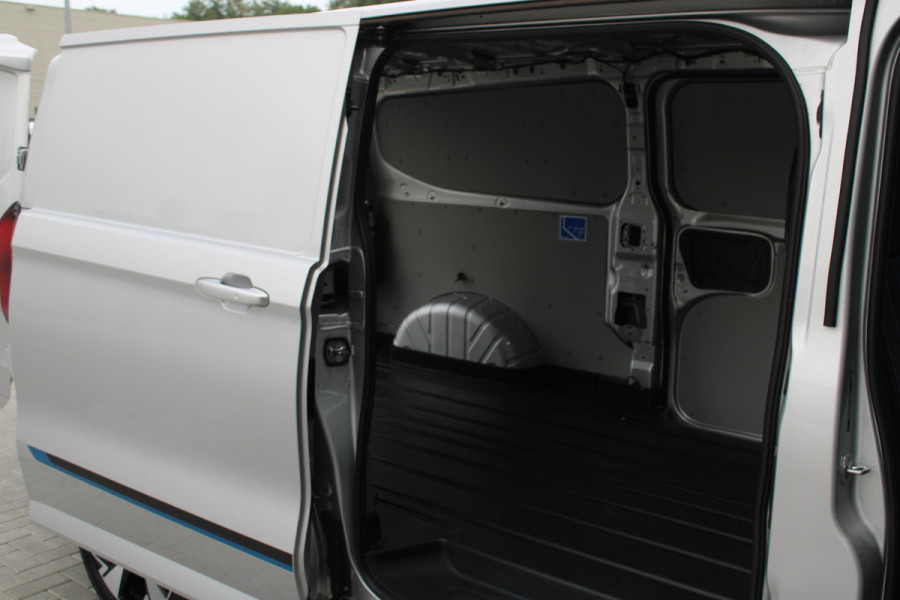 Ford Transit Custom 300 2.0 TDCI L2H1 Sport 170pk - 2x Schuifdeur - ACC - 19'' LM Velgen - 70L Tank - Navi - Camera - Stoel & Stuurverwarming - Blin