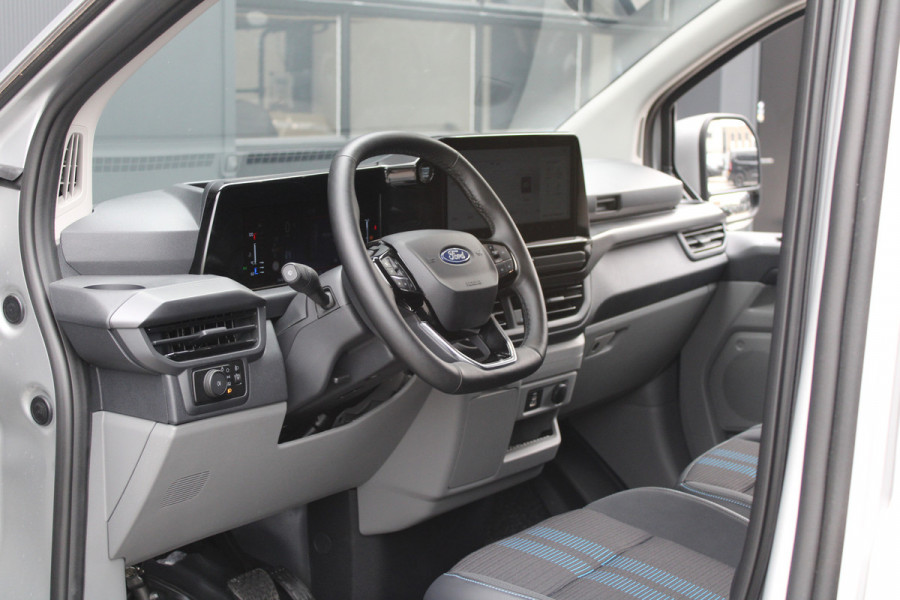 Ford Transit Custom 300 2.0 TDCI L2H1 Sport 170pk - 2x Schuifdeur - ACC - 19'' LM Velgen - 70L Tank - Navi - Camera - Stoel & Stuurverwarming - Blin