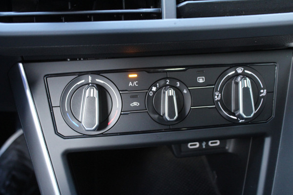 Volkswagen Polo 1.0 TSI 96pk Life Edition NL-Auto NAP BTW Airco Cruise Carplay Camera Dig. Cockpit 15"LMV