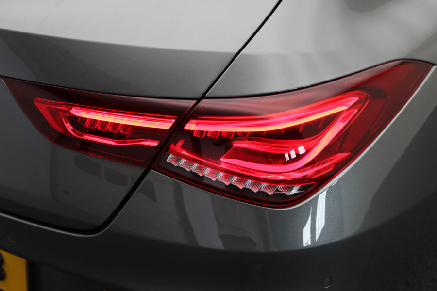 Mercedes-Benz CLA-Klasse Shooting Brake 180 Business Solution AMG Climate, Camera, Cruise, Sportstoelen, LED, Navigatie, Bluetooth, 18''
