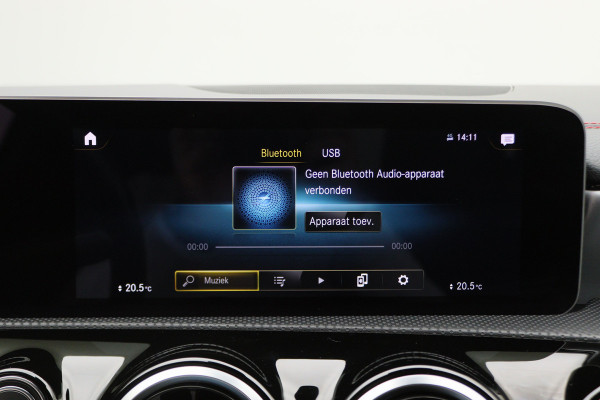 Mercedes-Benz CLA-Klasse Shooting Brake 180 Business Solution AMG Climate, Camera, Cruise, Sportstoelen, LED, Navigatie, Bluetooth, 18''