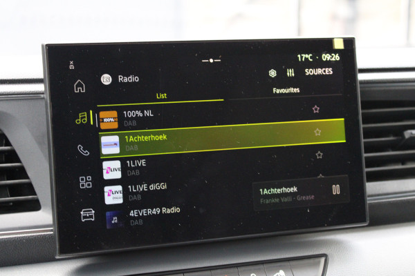 Renault Master T35 2.0 dCi 170pk L2H2 Extra - Navigatie - Camera - 270 gr deuren - Parkeersensoren - Draadloos laden - Rijklaar