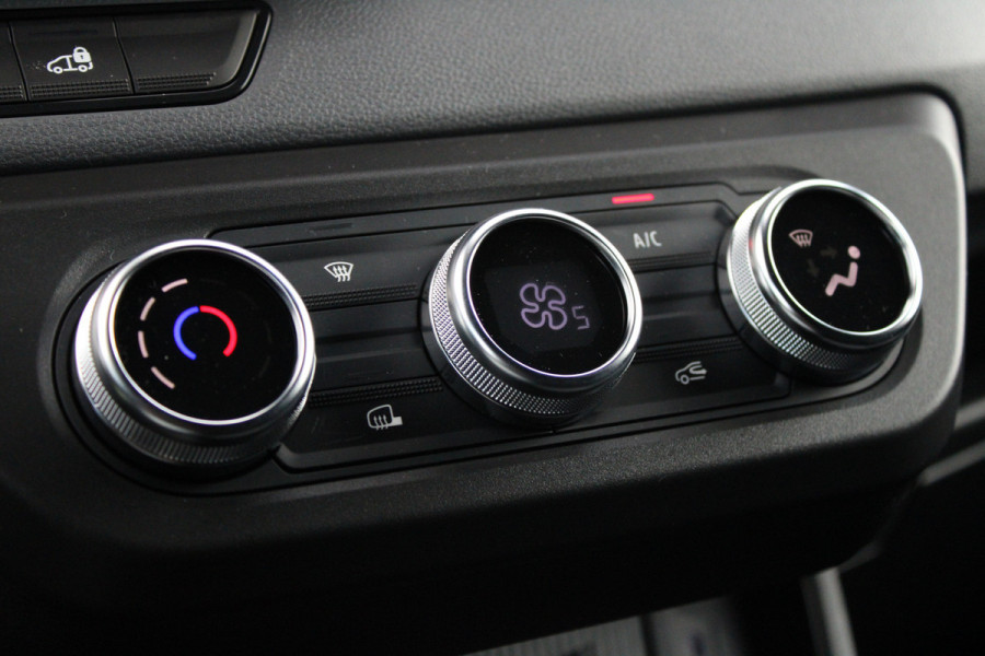 Renault Master T35 2.0 dCi 170pk L2H2 Extra - Navigatie - Camera - 270 gr deuren - Parkeersensoren - Draadloos laden - Rijklaar