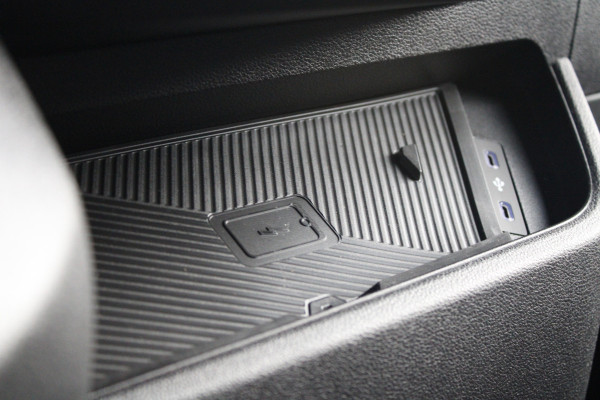 Renault Master T35 2.0 dCi 170pk L2H2 Extra - Navigatie - Camera - 270 gr deuren - Parkeersensoren - Draadloos laden - Rijklaar