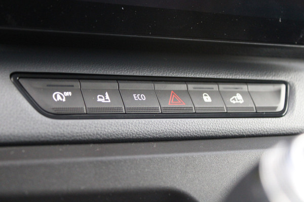 Renault Master T35 2.0 dCi 170pk L2H2 Extra - Navigatie - Camera - 270 gr deuren - Parkeersensoren - Draadloos laden - Rijklaar