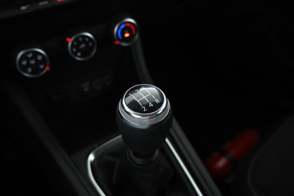 Renault Captur 1.0 TCe 100 Zen Navigatie, Airco, lmv,