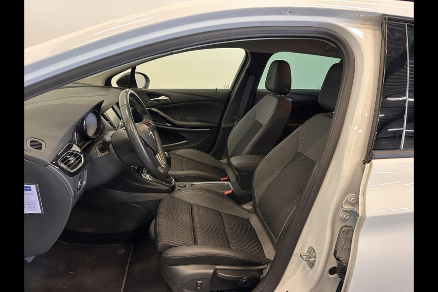 Opel Astra Sports Tourer 1.2 Design & Tech Full LED Airco|ECC Navi Carplay PDC VA + Camera Cruise Control AGR Comfortstoel Lane Assist Privacy Glass Gloss Black Pack
