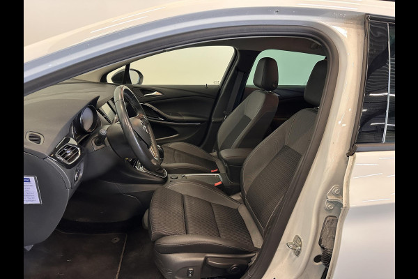Opel Astra Sports Tourer 1.2 Design & Tech Full LED Airco|ECC Navi Carplay PDC VA + Camera Cruise Control AGR Comfortstoel Lane Assist Privacy Glass Gloss Black Pack