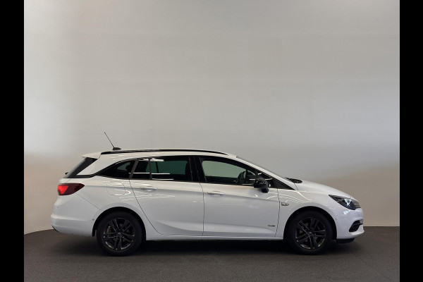 Opel Astra Sports Tourer 1.2 Design & Tech Full LED Airco|ECC Navi Carplay PDC VA + Camera Cruise Control AGR Comfortstoel Lane Assist Privacy Glass Gloss Black Pack