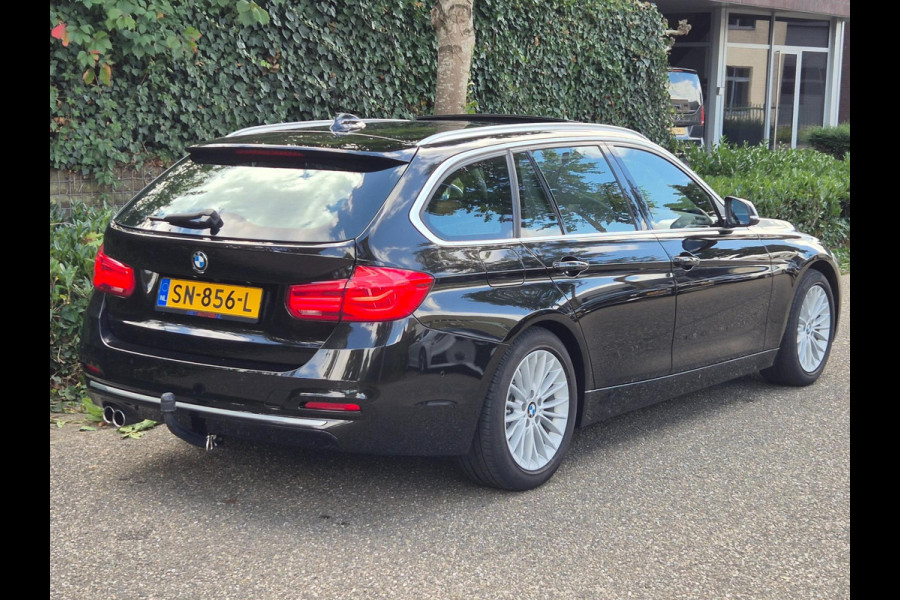 BMW 3 Serie Touring 320i Edition Luxury Line Purity Executive Pano Trekhaak HUD CarPlay NAP Navi Camera GARANTIE inbeg F31 LCI