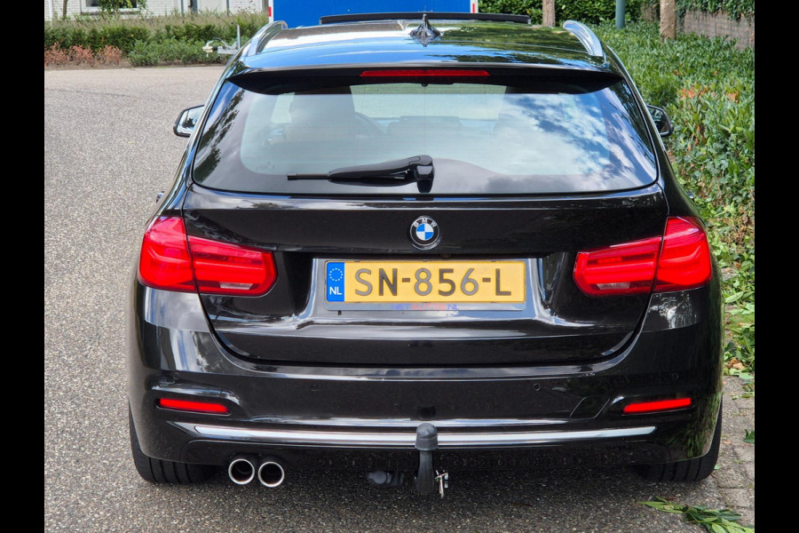 BMW 3 Serie Touring 320i Edition Luxury Line Purity Executive Pano Trekhaak HUD CarPlay NAP Navi Camera GARANTIE inbeg F31 LCI