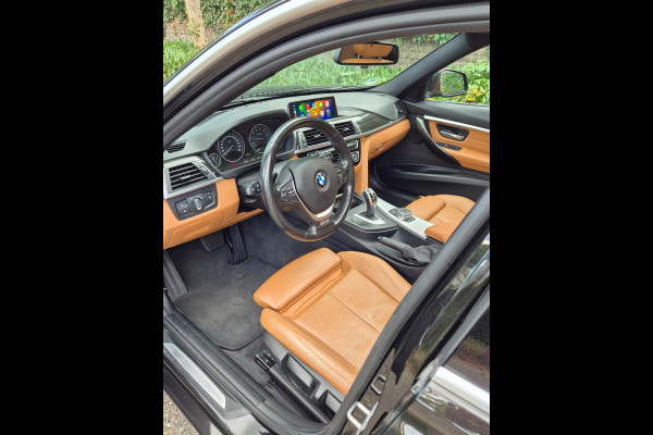 BMW 3 Serie Touring 320i Edition Luxury Line Purity Executive Pano Trekhaak HUD CarPlay NAP Navi Camera GARANTIE inbeg F31 LCI