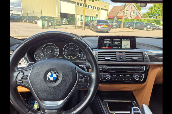 BMW 3 Serie Touring 320i Edition Luxury Line Purity Executive Pano Trekhaak HUD CarPlay NAP Navi Camera GARANTIE inbeg F31 LCI