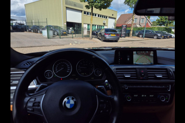 BMW 3 Serie Touring 320i Edition Luxury Line Purity Executive Pano Trekhaak HUD CarPlay NAP Navi Camera GARANTIE inbeg F31 LCI