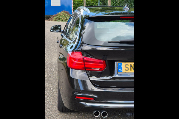 BMW 3 Serie Touring 320i Edition Luxury Line Purity Executive Pano Trekhaak HUD CarPlay NAP Navi Camera GARANTIE inbeg F31 LCI
