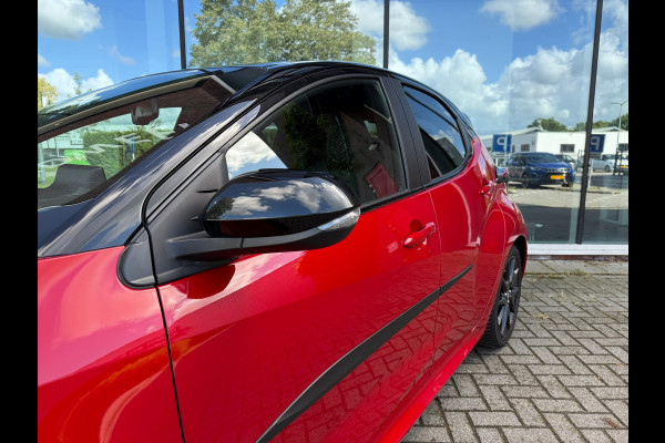 Toyota Yaris 1.5 Hybrid Executive - Automaat - JBL - Climate - Navi - Winterpakket Toyota Yaris 1.5 Hybrid Executive - Automaat - JBL - Climate - Navi - Winterpakket