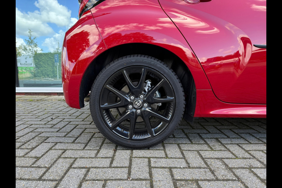 Toyota Yaris 1.5 Hybrid Executive - Automaat - JBL - Climate - Navi - Winterpakket Toyota Yaris 1.5 Hybrid Executive - Automaat - JBL - Climate - Navi - Winterpakket