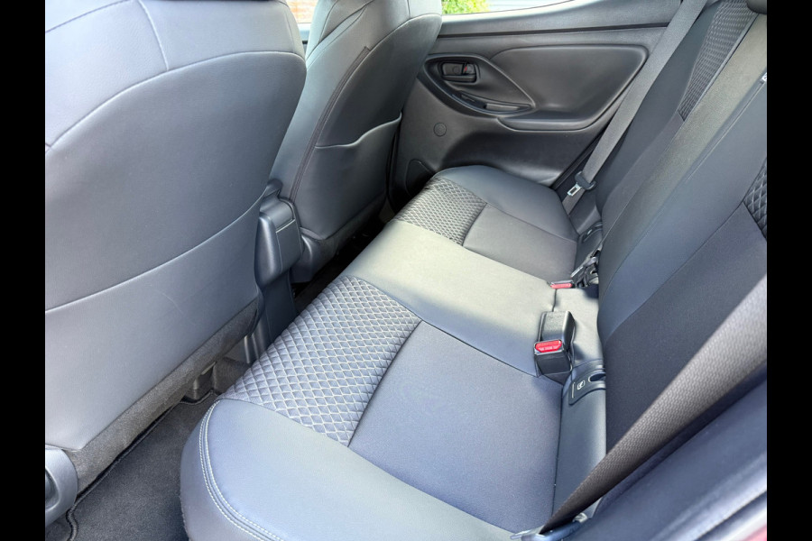 Toyota Yaris 1.5 Hybrid Executive - Automaat - JBL - Climate - Navi - Winterpakket Toyota Yaris 1.5 Hybrid Executive - Automaat - JBL - Climate - Navi - Winterpakket