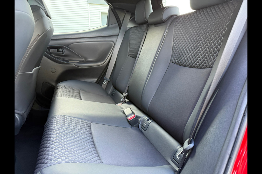 Toyota Yaris 1.5 Hybrid Executive - Automaat - JBL - Climate - Navi - Winterpakket Toyota Yaris 1.5 Hybrid Executive - Automaat - JBL - Climate - Navi - Winterpakket